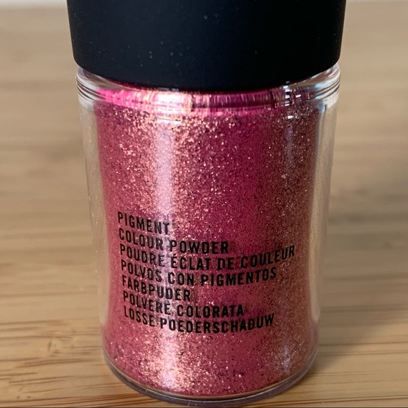 MAC “Rose” Pigment - Picture 7 of 8